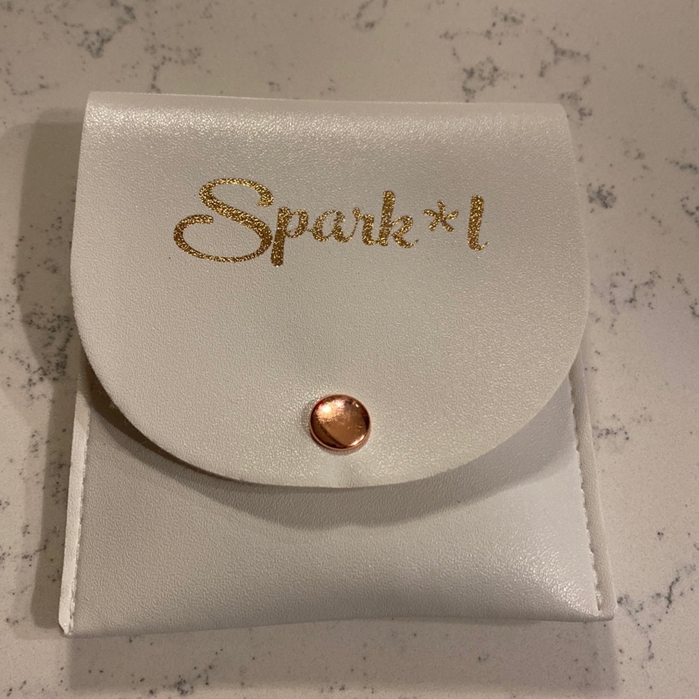 Sparkl bracelet. One size.